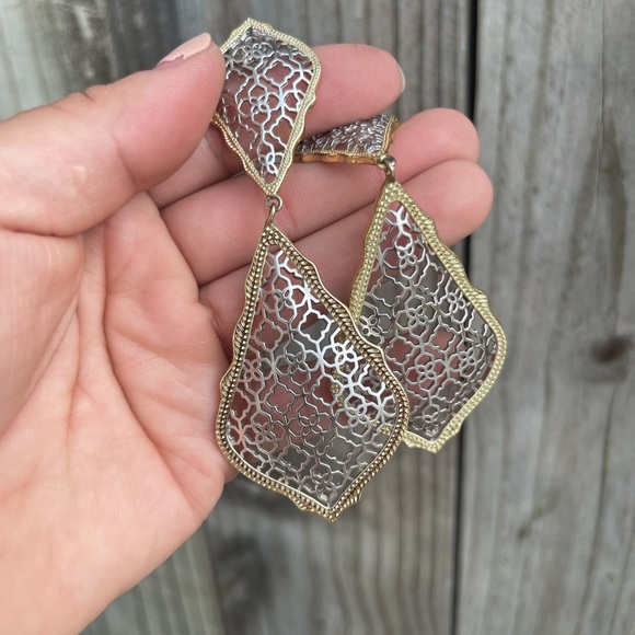 Kendra Scott Adela Earrings - Picture 3 of 4